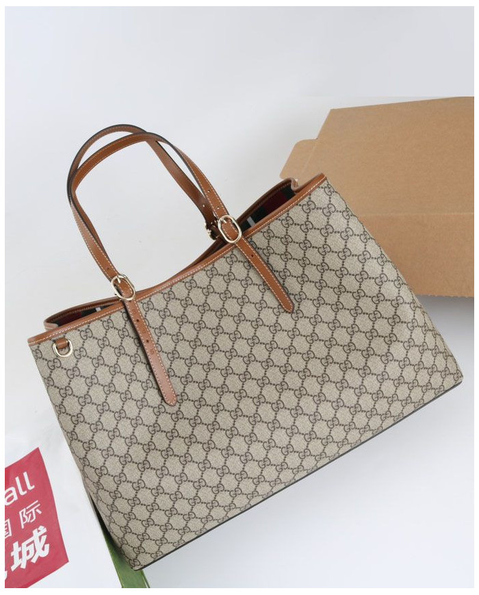 GUCCI GG Supreme Tote Bag