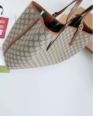 GUCCI GG Supreme Tote Bag