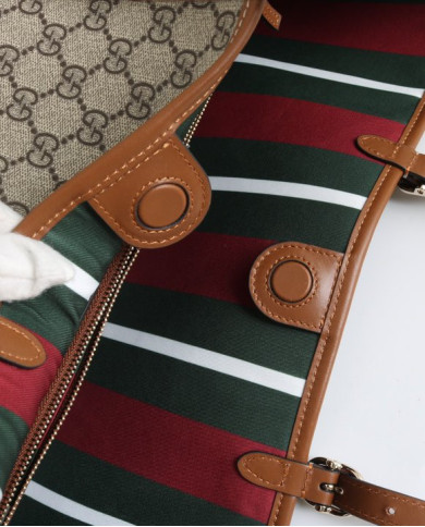 GUCCI GG Supreme Tote Bag