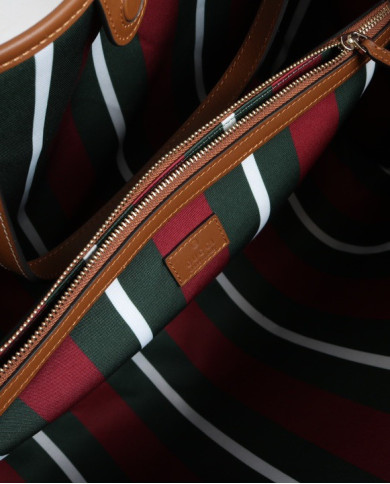 GUCCI GG Supreme Tote Bag