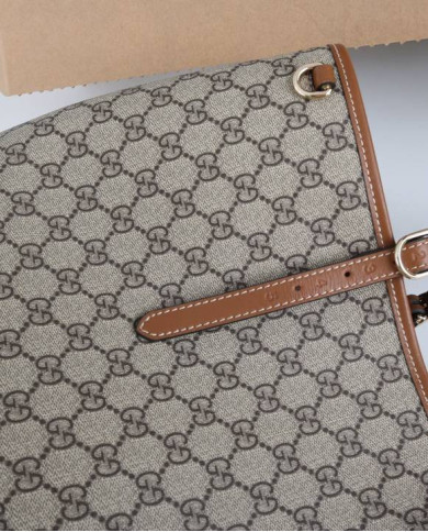 GUCCI GG Supreme Tote Bag