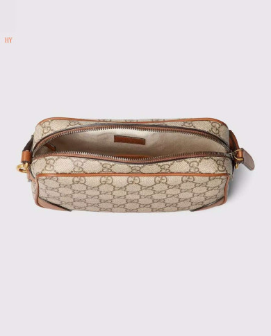 GUCCI GG Supreme Shoulder Bag