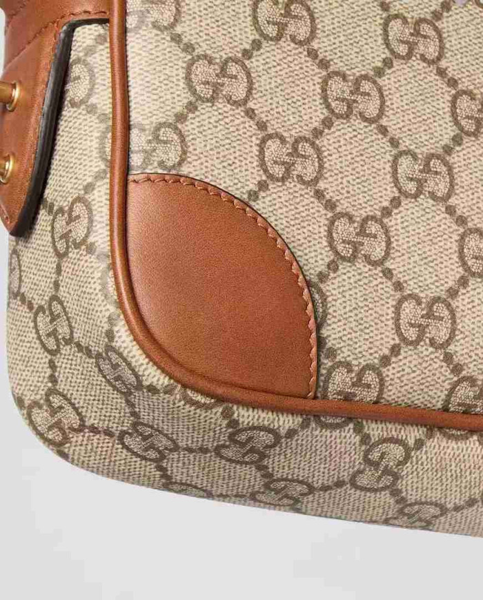 GUCCI GG Supreme Shoulder Bag