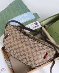 GUCCI Waist Bag GG Zip Pouch