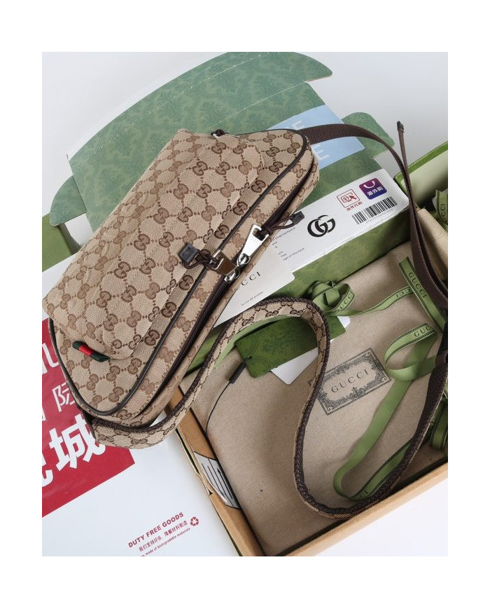 GUCCI Waist Bag GG Zip Pouch