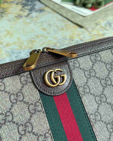 GUCCI GG Embossed Leather Shoulder Bag
