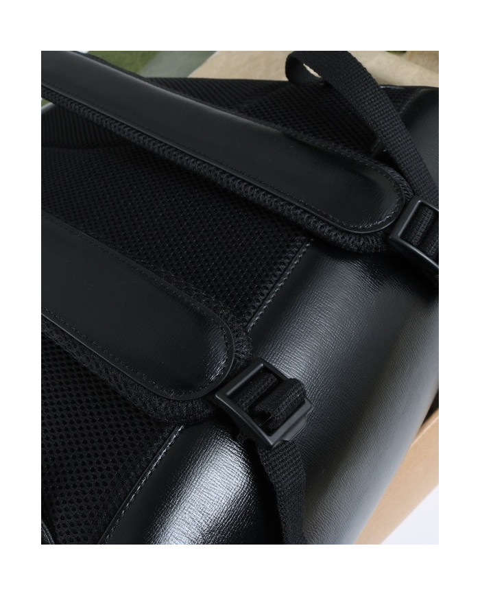 Gucci Fashion Backpack with Zipper Pocket