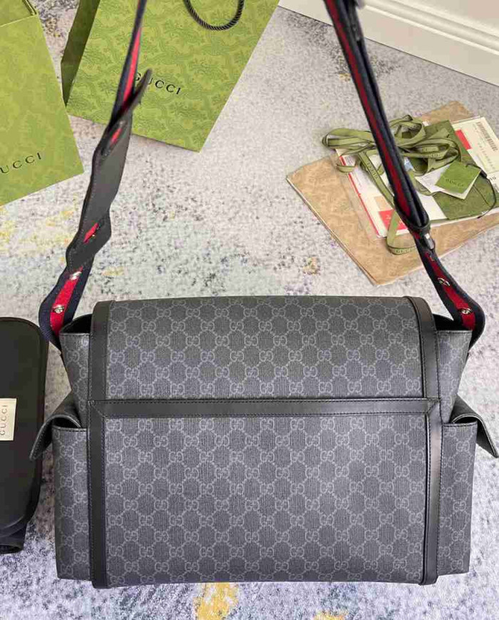 GUCCI Classic Postman's Bag
