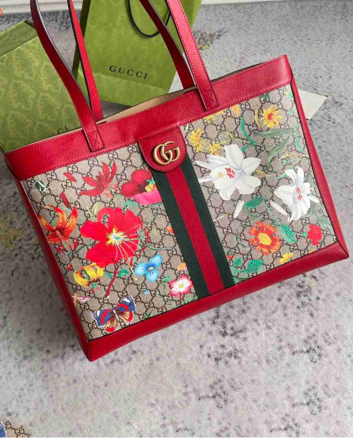 GUCCI GG Emblem Tote Bag