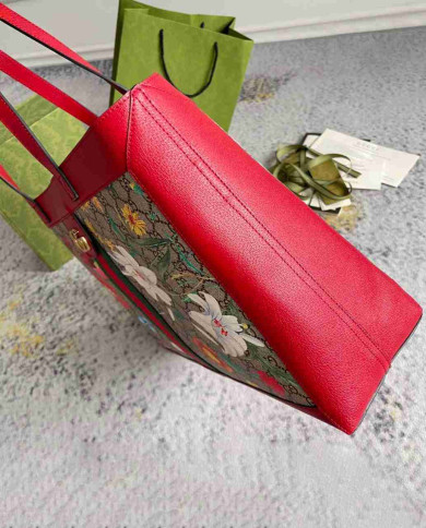 GUCCI GG Emblem Tote Bag
