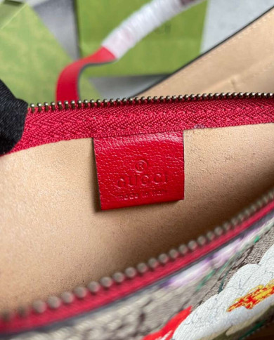 GUCCI GG Emblem Tote Bag