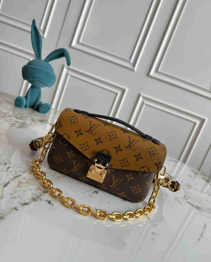 LV Chain Shoulder Bag