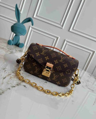 LV Chain Shoulder Bag