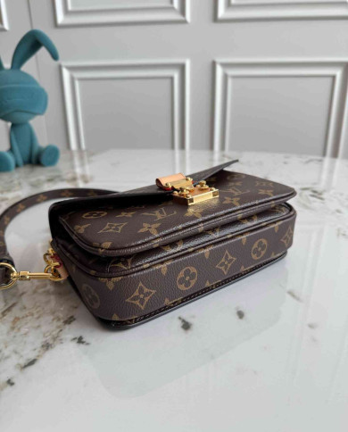 LV Chain Shoulder Bag