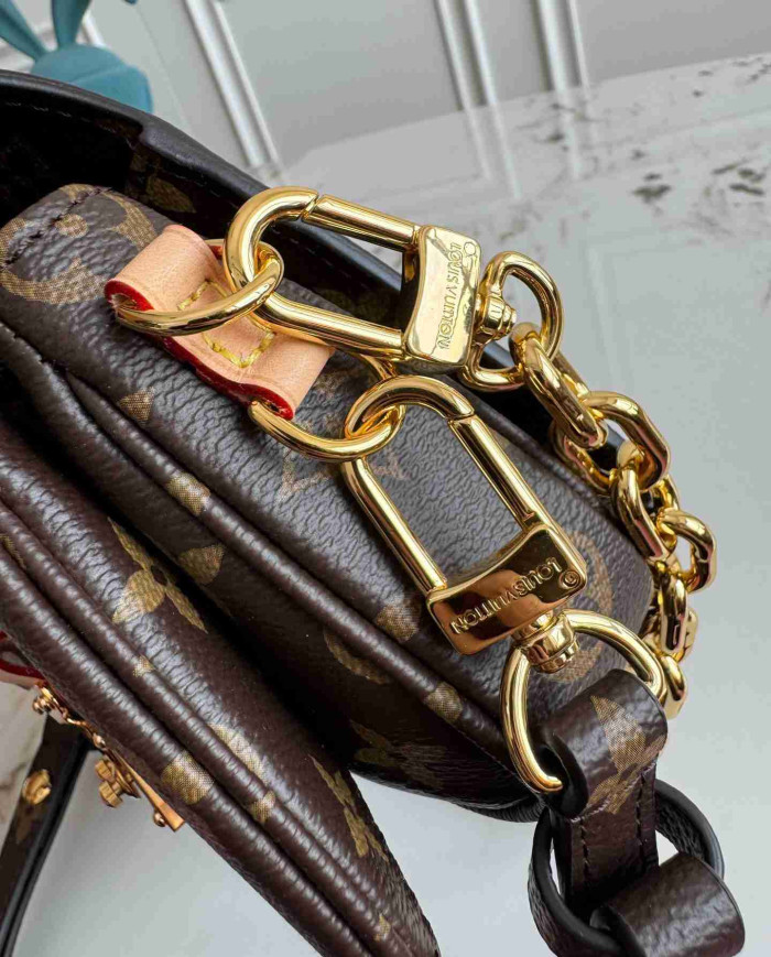 LV Chain Shoulder Bag