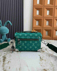 LV Trunk Messenger