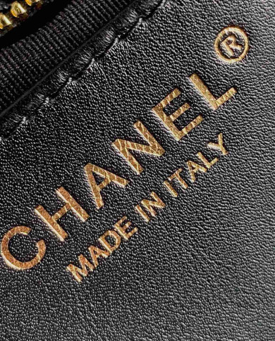 Chanel Quilted Chain Shoulder Bag