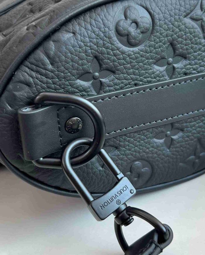LV Monogram Shadow Keepall Bandoulière 25