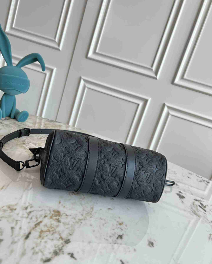 LV Monogram Shadow Keepall Bandoulière 25 with Chain