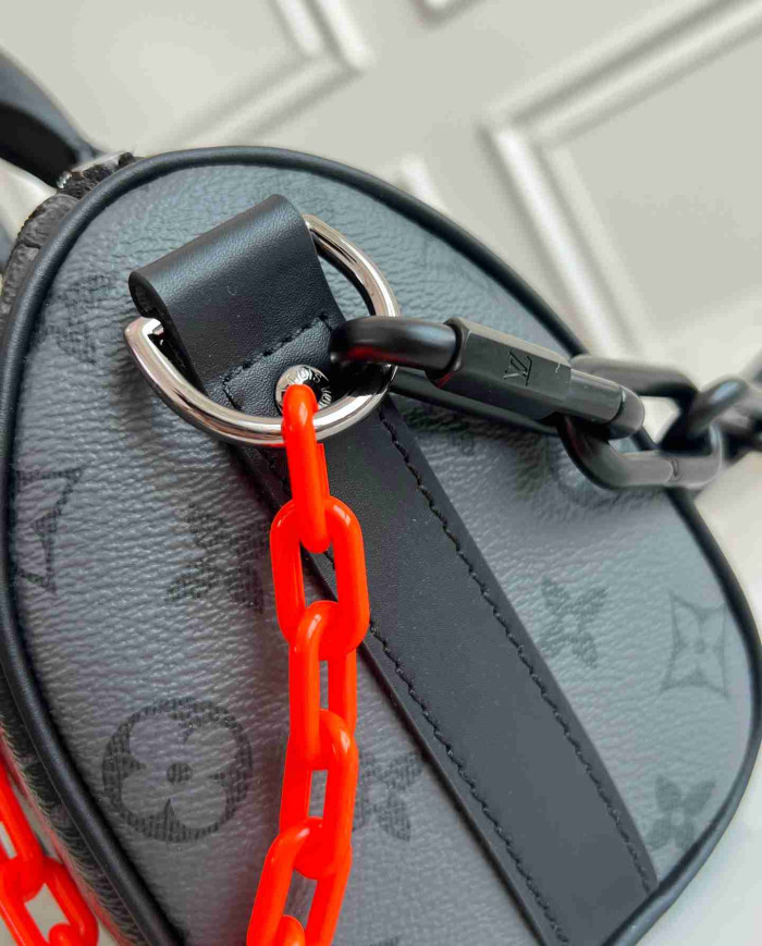 LV Monogram Shadow Keepall Bandoulière 25 with Chain