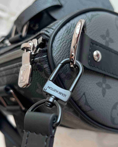 LV Monogram Shadow Keepall Bandoulière 25 with Chain