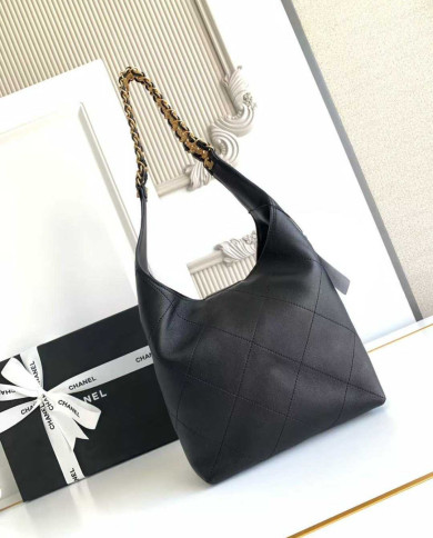 Chanel 25P Hobo Bag