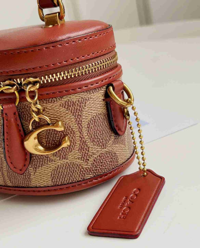 Coach Trail 12 Chain Crossbody
