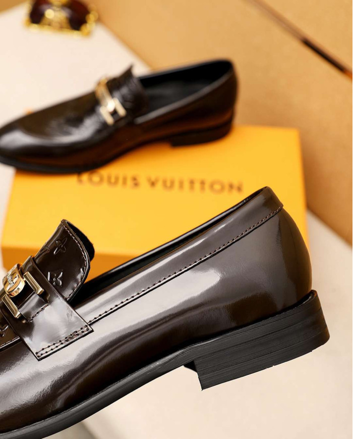 Louis Vuitton Men's Business Casual Loafers