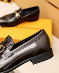 Louis Vuitton Men's Business Casual Loafers