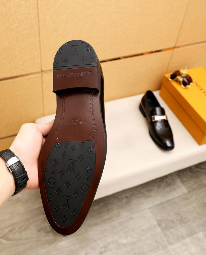 Louis Vuitton Men's Business Casual Loafers