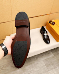 Louis Vuitton Men's Business Casual Loafers