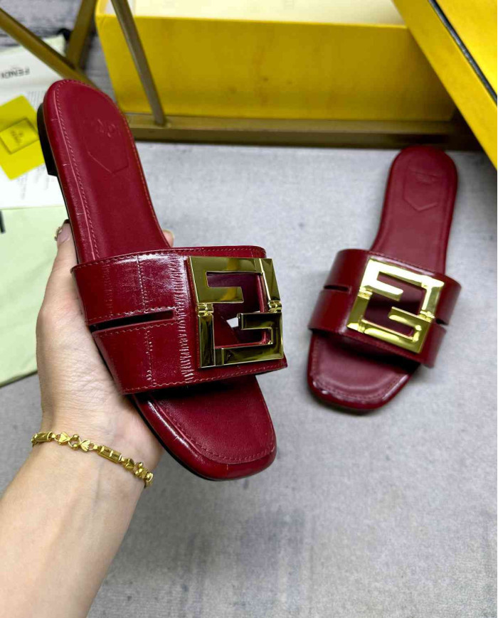 Fendi Leather FF Logo Slippers