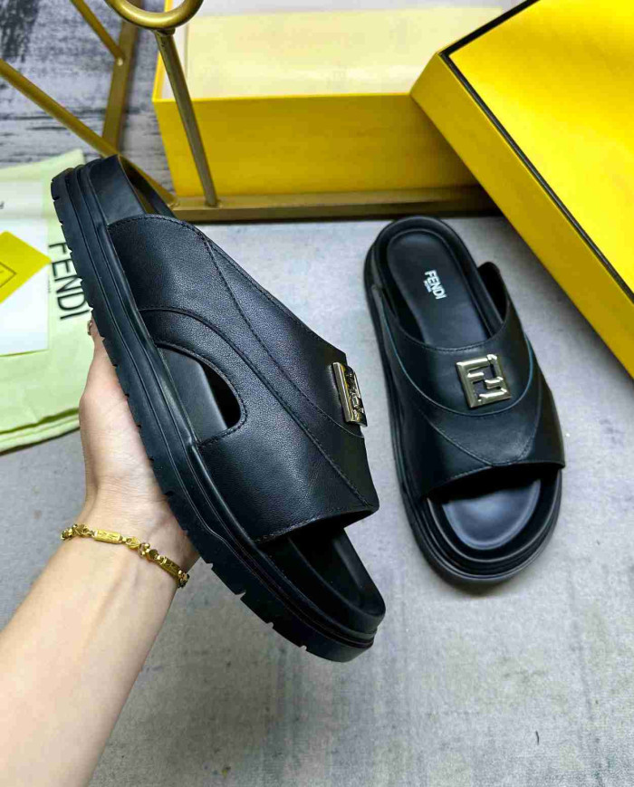 Fendi Men's Leather Slippers