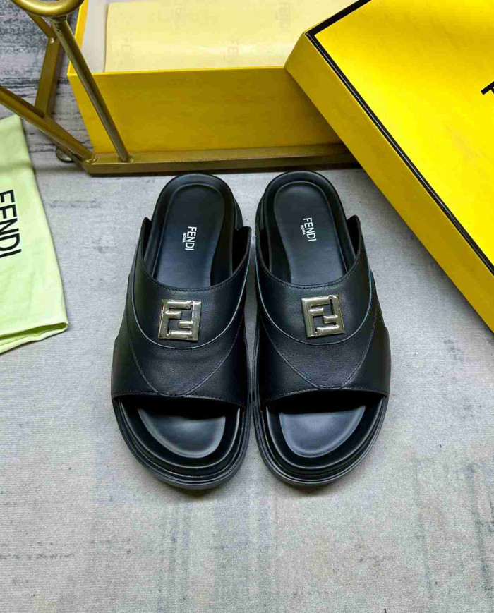 Fendi Men's Leather Slippers