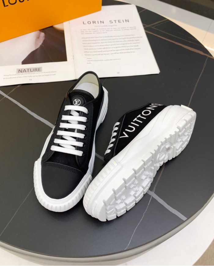 Louis Vuitton Women's Squad Sneakers