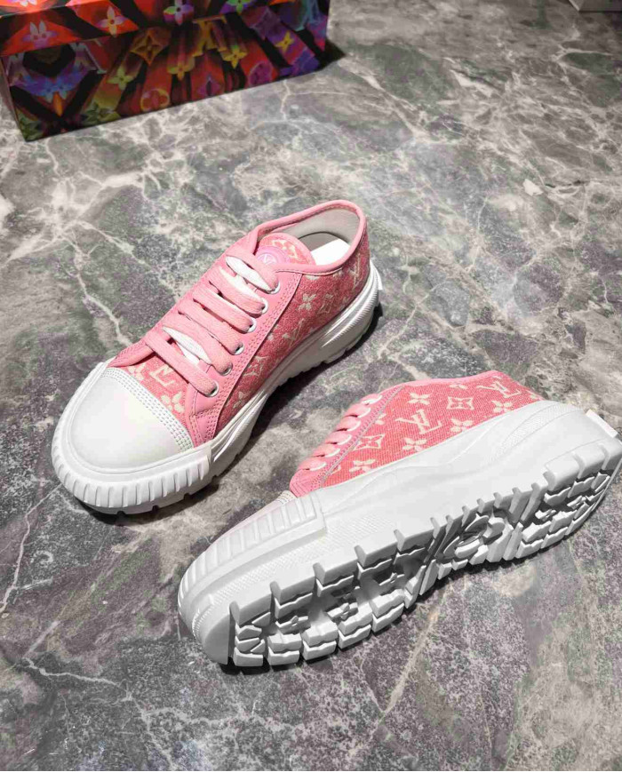 Louis Vuitton Women's Squad Sneakers