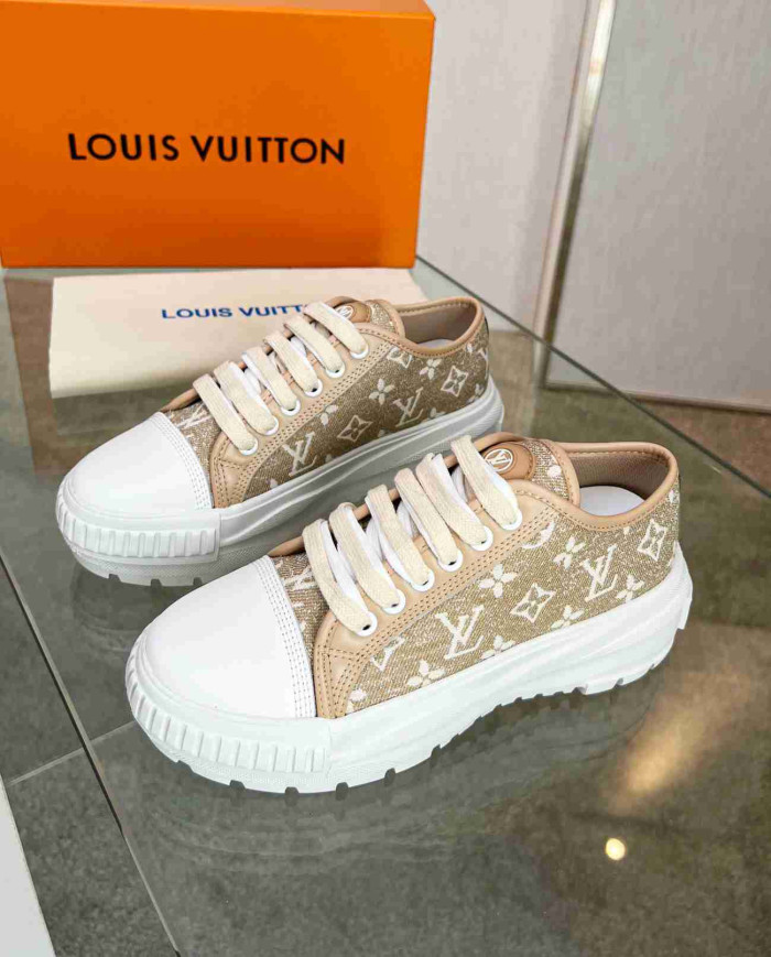 Louis Vuitton Women's Squad Sneakers