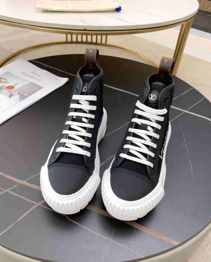 Louis Vuitton Women's Squad Sneakers