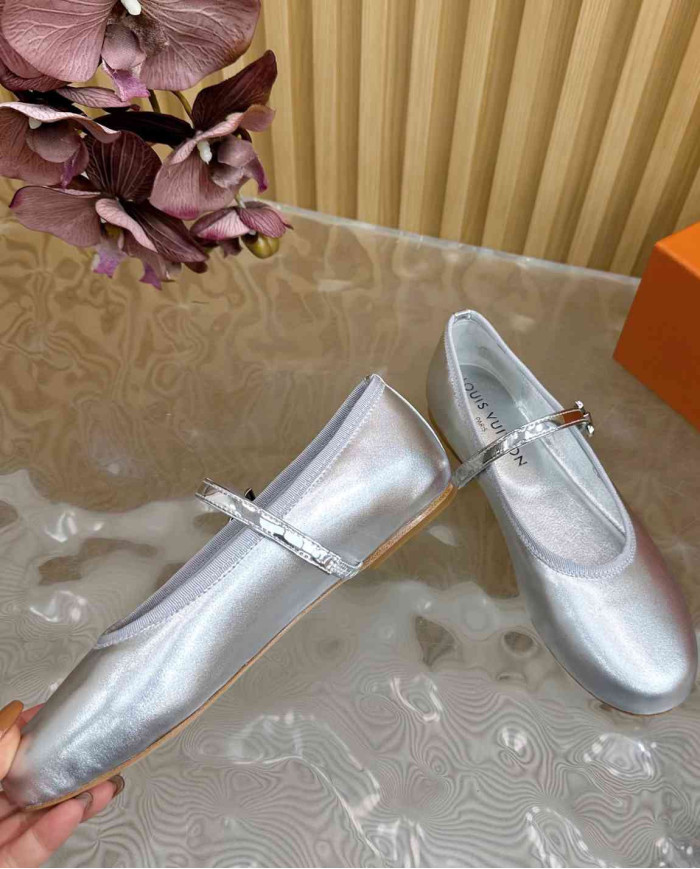 Louis Vuitton Women's Romy Flat