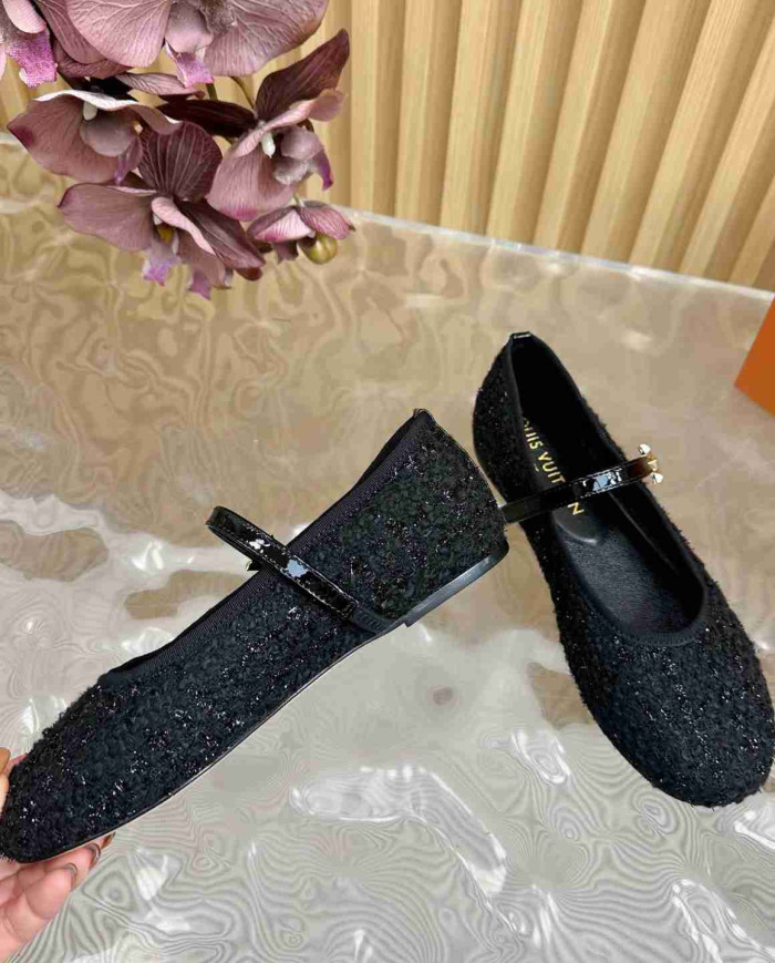 Louis Vuitton Women's Flats