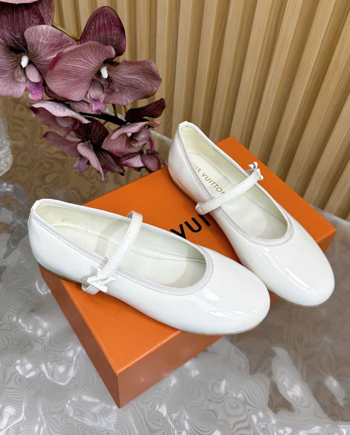 Louis Vuitton Women's Romy Flat