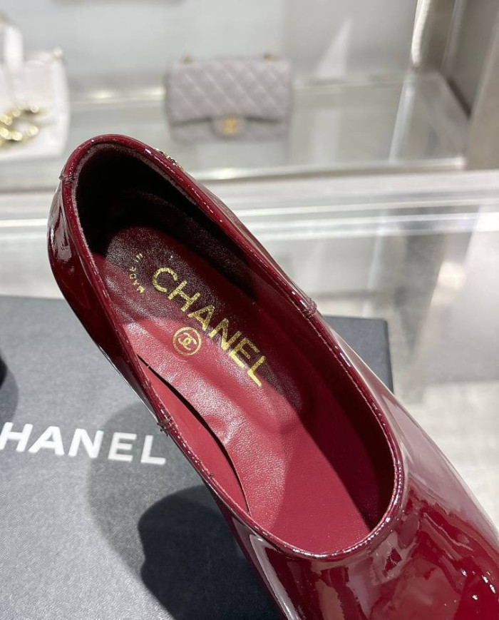 Chanel Women's Patent Leather Flats