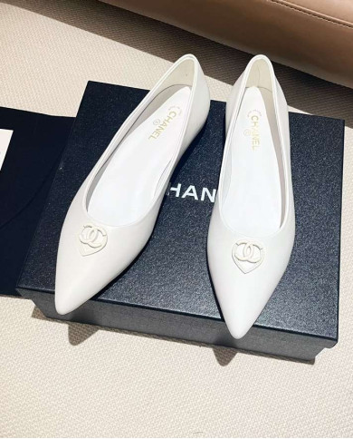 Chanel Women's Pointed Toe Flats