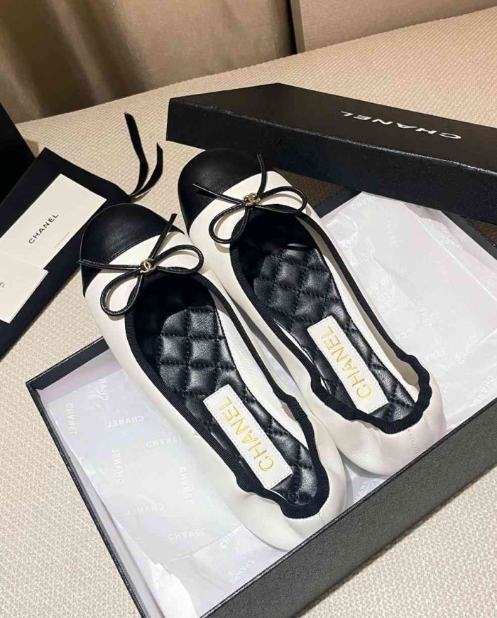Chanel Women's Bow Flats