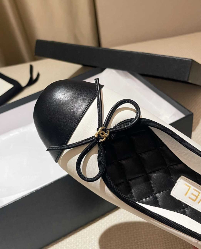 Chanel Women's Bow Flats