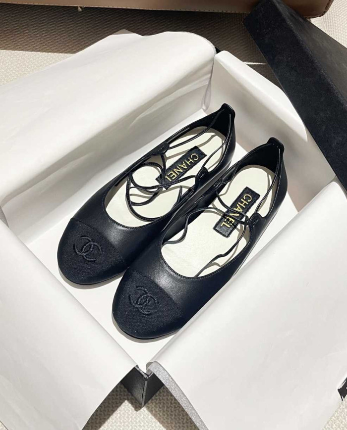 Chanel Women's CC Logo Strap Flats
