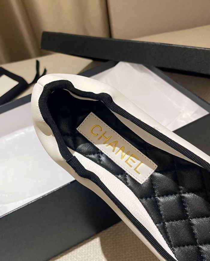 Chanel Women's Bow Flats