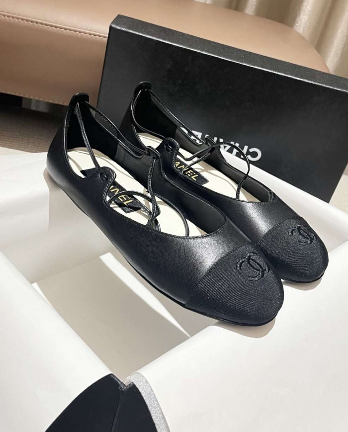 Chanel Women's CC Logo Strap Flats