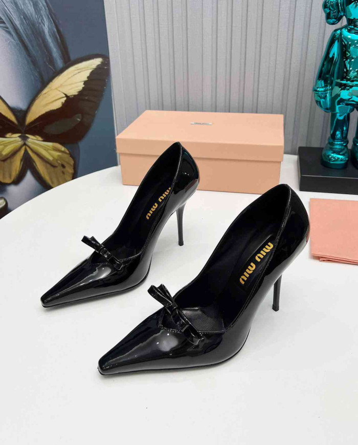 Miu Miu Women's Pointed Toe Bow Pumps