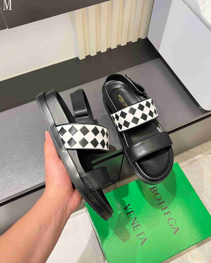Bottega Veneta Men's Checkered Pattern Sandals